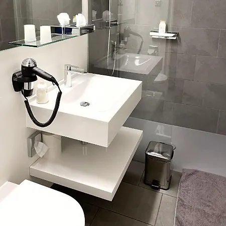 Apartmenthaus Anna Mit Self-check-in Und 24h Support 3*